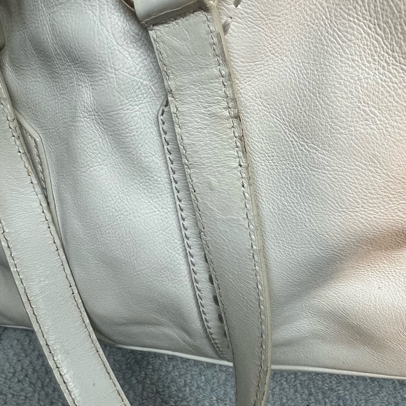 🤍🤍Lovely off white Yves Saint Laurent YSL Leather handbag - Picture 6 of 12